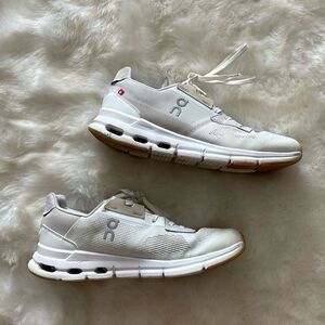 On Cloud Cloudrift Tennis Shoes Running White Sand Neutral Travel size 8.5 EU 40
